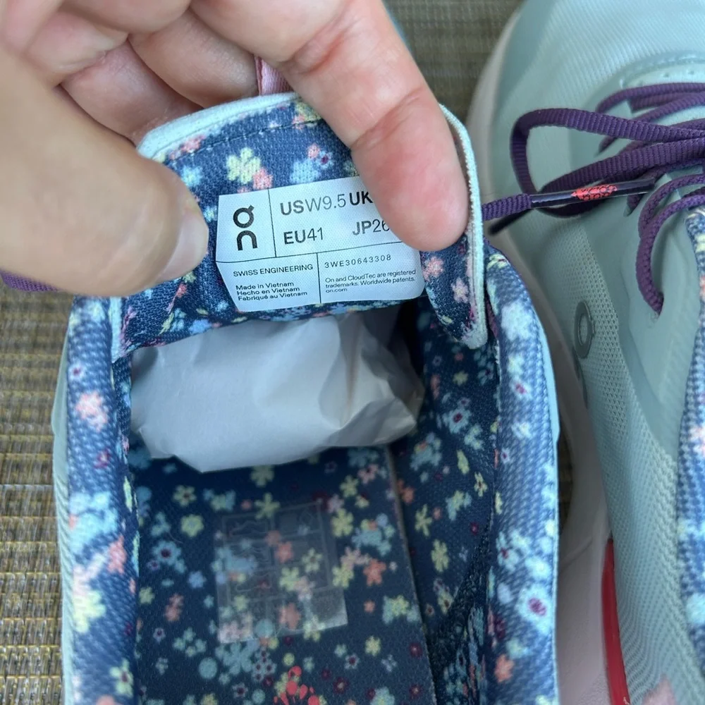 FP Movement X On Cloud 9.5 Cloudnova Form 2 Sneakers Running Free People Floral - Picture 5 of 10